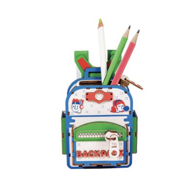 Robotime: Backpacker (Pen Holder)