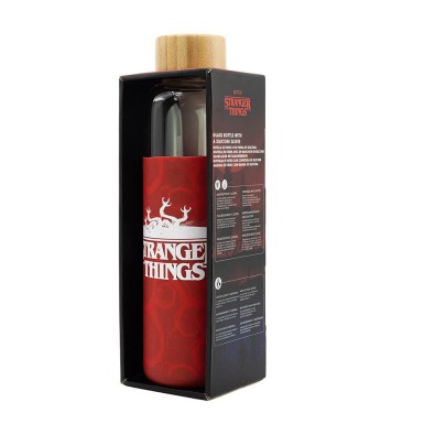 Stranger Things - Young Adult Γυάλινο Μπουκάλι με καπάκι Σιλικόνης (585 ml)