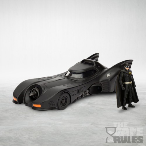 Batman 1989: Batmobile (1:32)
