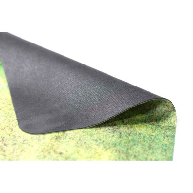 Kraken Wargames Gaming Mat: Grass Plain (122x122cm)
