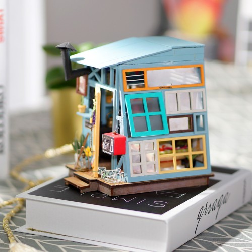 Robotime: Wooden Hut - 3D Παζλ (1:24)